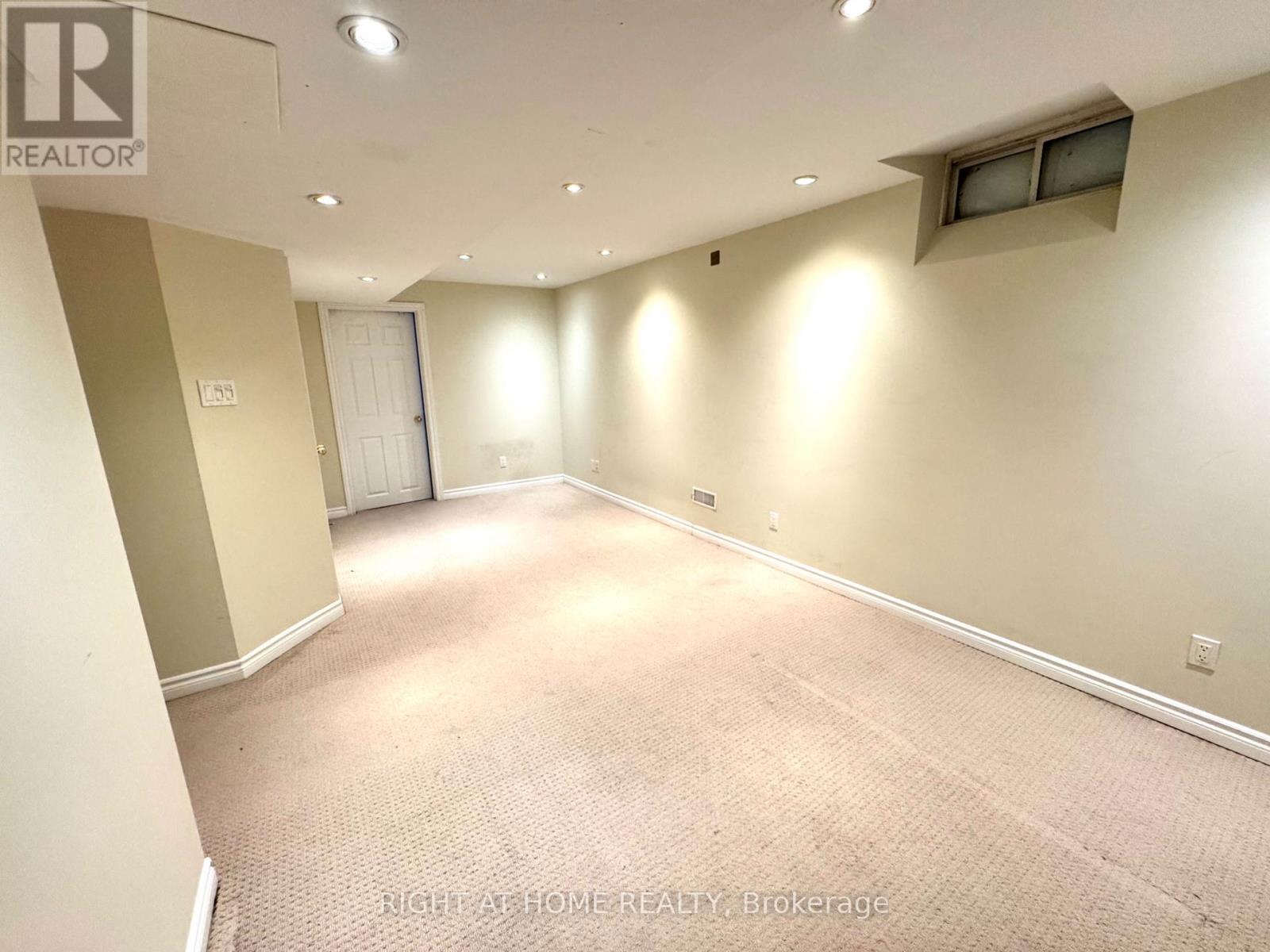 1345 Goldhawk Trail, Oakville, Ontario  L6M 3Y5 - Photo 23 - W12746756