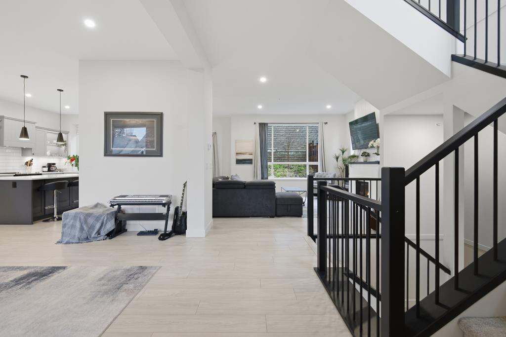 31577 Mccreath Place, Mission, British Columbia  V4S 0E9 - Photo 14 - R3084524