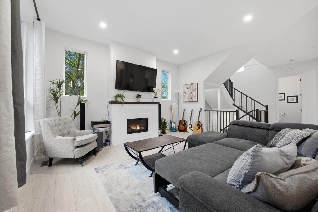 31577 Mccreath Place, Mission, British Columbia  V4S 0E9 - Photo 7 - R3084524