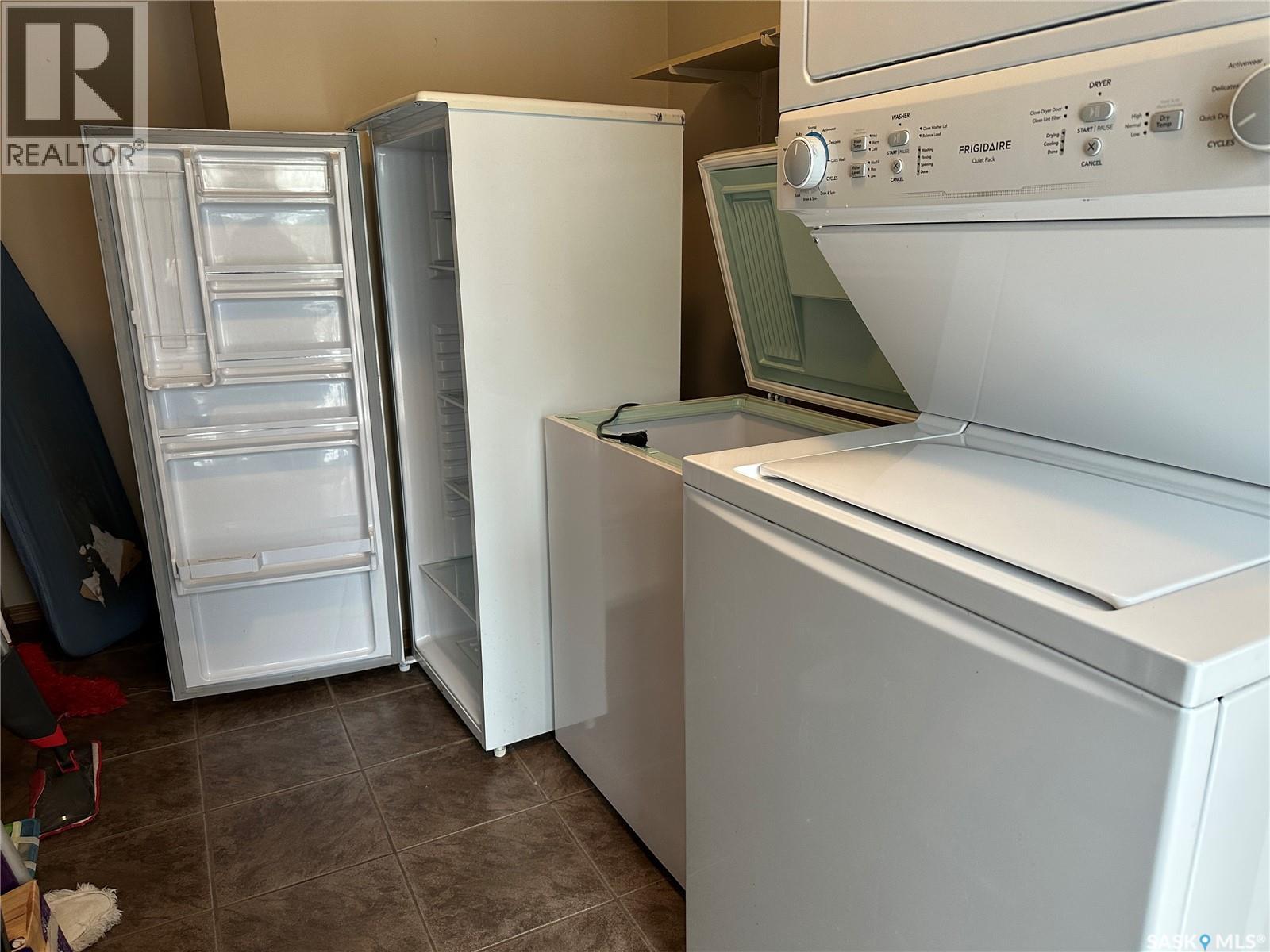 430 2nd Street Ne, Weyburn, Saskatchewan  S4H 0V5 - Photo 10 - SK027762