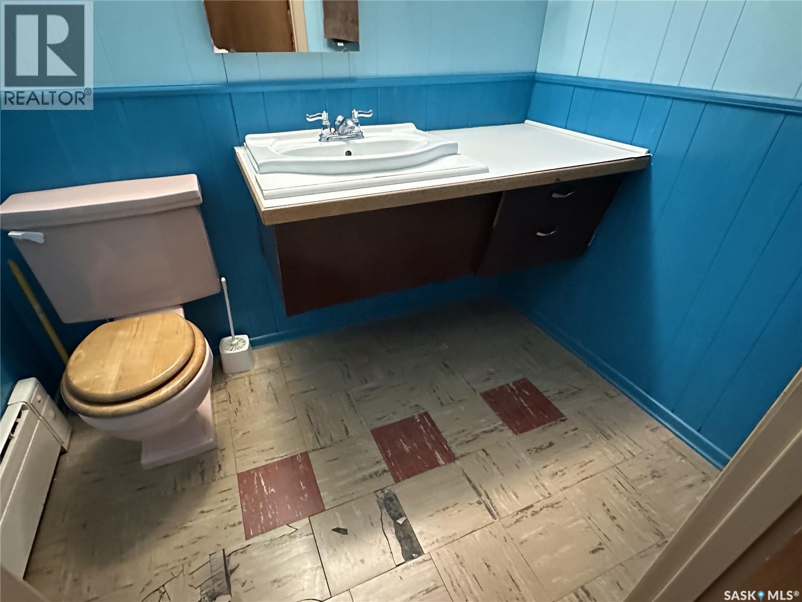 430 2nd Street Ne, Weyburn, Saskatchewan  S4H 0V5 - Photo 28 - SK027762