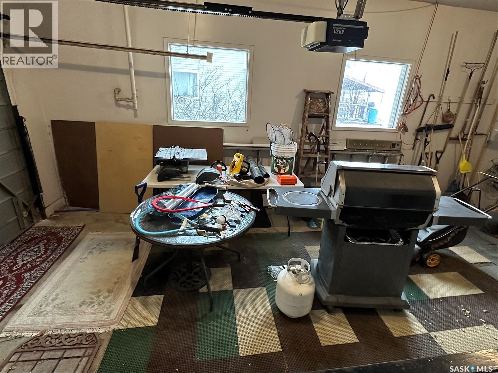 430 2nd Street Ne, Weyburn, Saskatchewan  S4H 0V5 - Photo 33 - SK027762