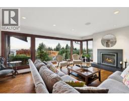 124 CARISBROOKE CRESCENT, North Vancouver, British Columbia