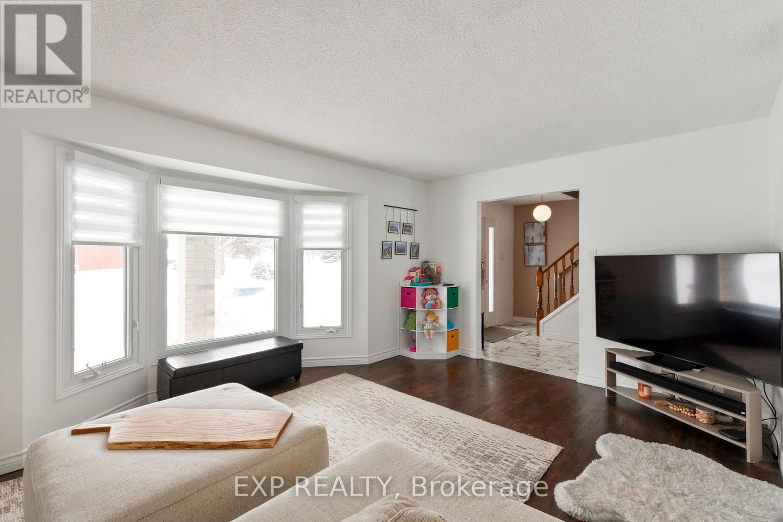 16 Acorn Crescent, London North, Ontario  N6G 3V4 - Photo 9 - X12746778