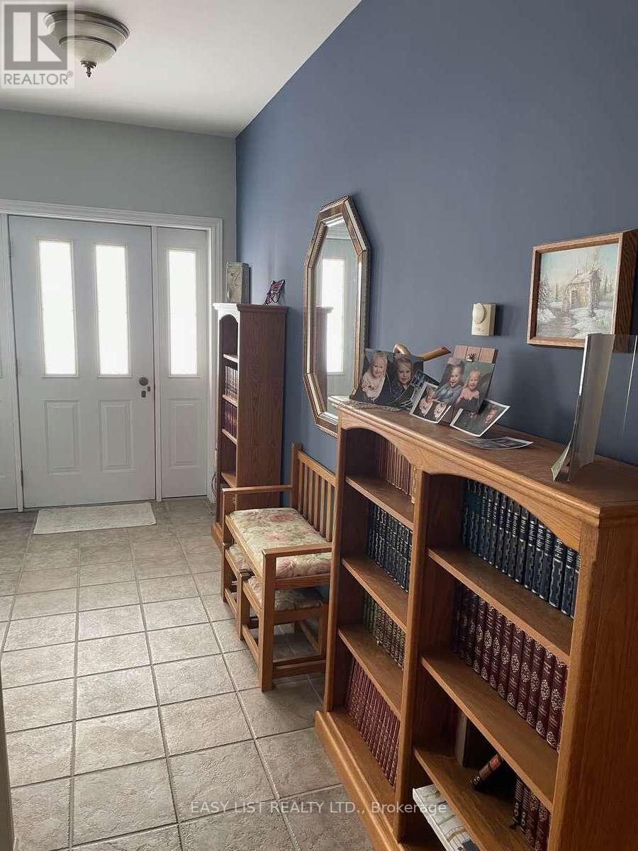 36 Elizabeth Drive, South Dundas, Ontario  K0E 1K0 - Photo 19 - X12746760