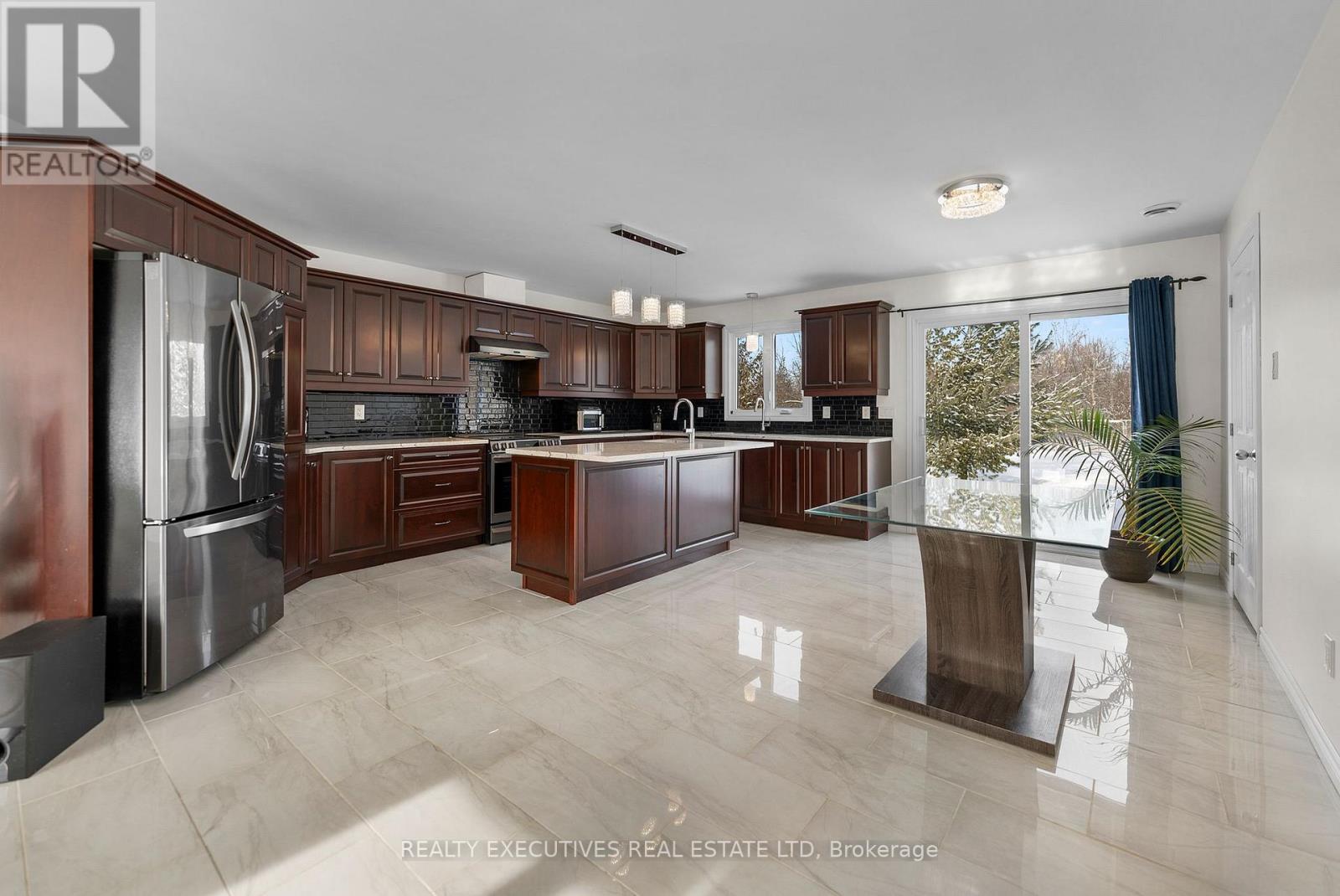 1991 Finch-Winchester Road, North Stormont, Ontario  K0C 1H0 - Photo 12 - X12746780