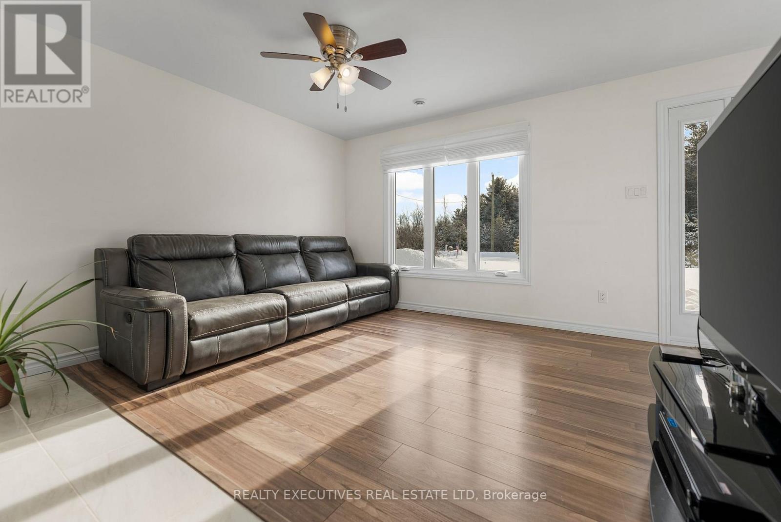 1991 Finch-Winchester Road, North Stormont, Ontario  K0C 1H0 - Photo 16 - X12746780