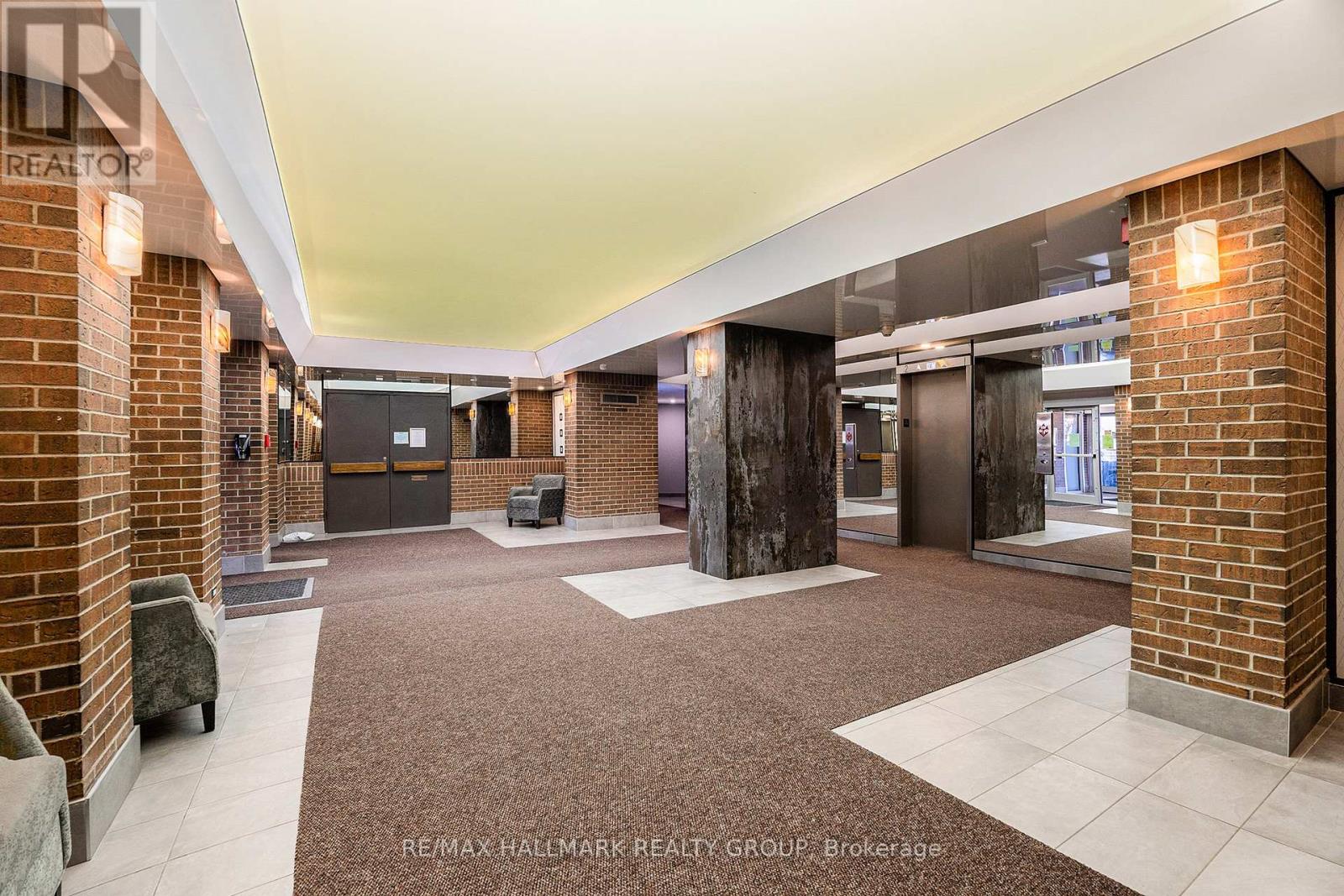 1005 - 1380 Prince Of Wales Drive, Ottawa, Ontario  K2C 3N5 - Photo 4 - X12512374