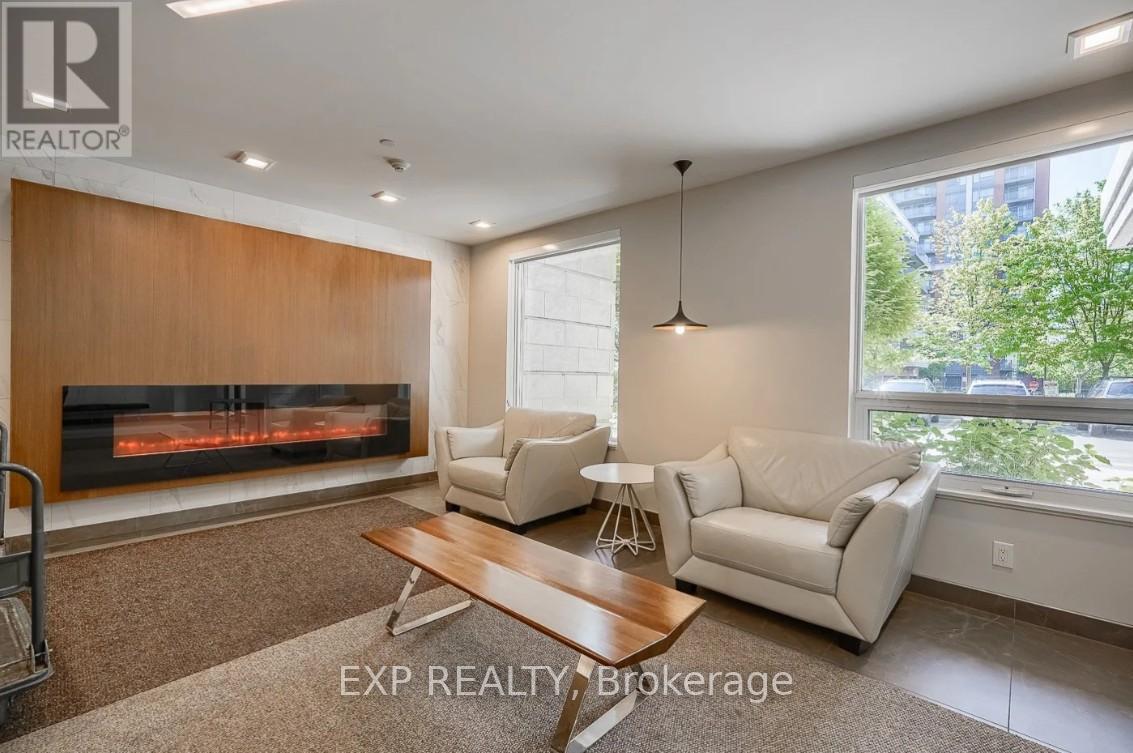 523 - 8228 Birchmount Road, Markham, Ontario  L3R 1A6 - Photo 2 - N12746766