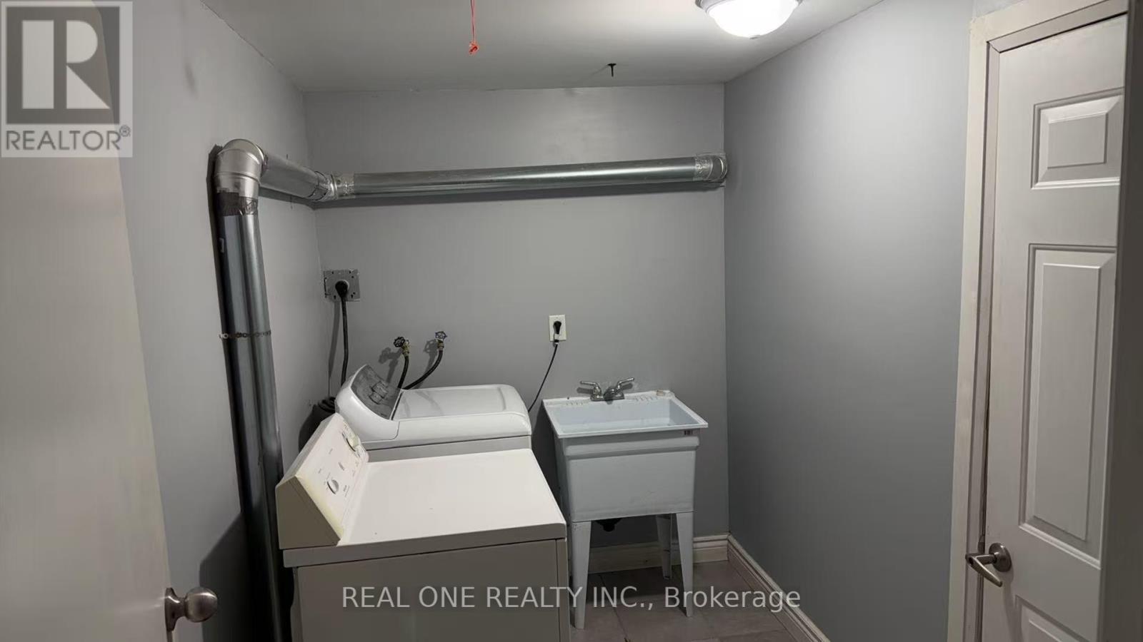 Basemen - 1074 Upper Sherman Avenue, Hamilton, Ontario  L8V 3N5 - Photo 10 - X12746768