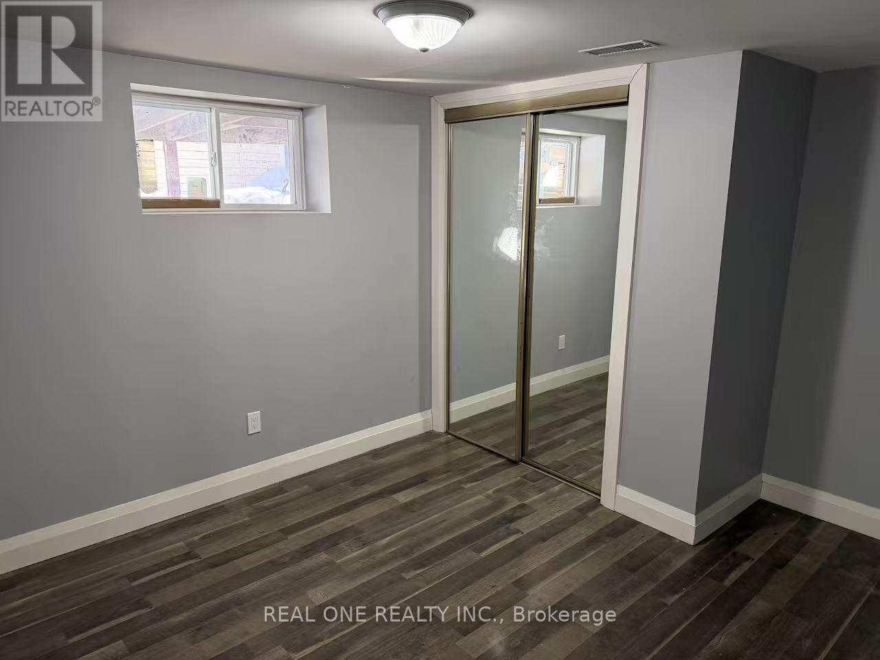 Basemen - 1074 Upper Sherman Avenue, Hamilton, Ontario  L8V 3N5 - Photo 7 - X12746768