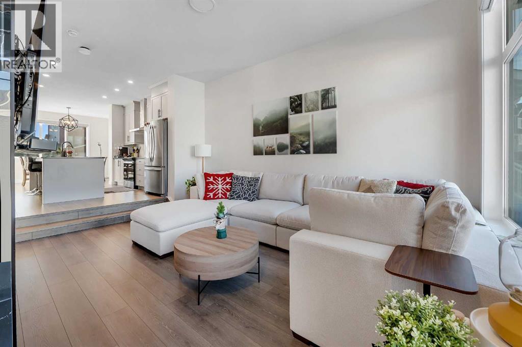 11 Marmot Way Nw, Calgary, Alberta  T3R 2C1 - Photo 6 - A2281241