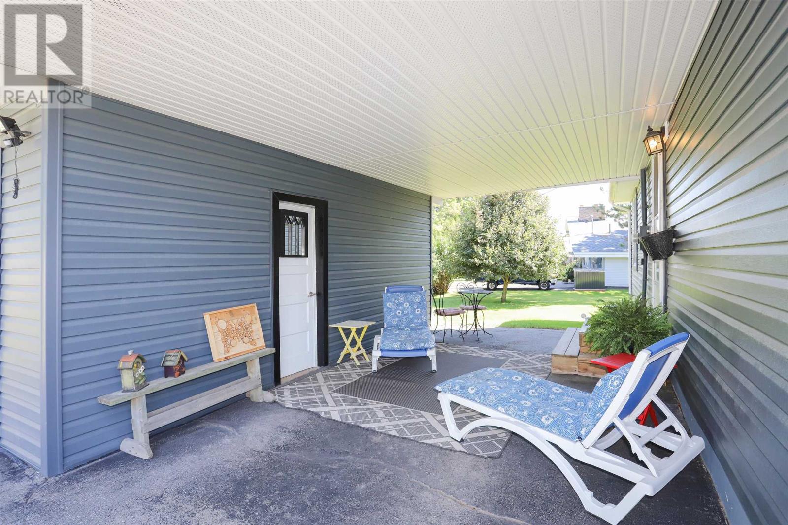 3875 Queen St E, Sault Ste. Marie, Ontario  P6A 6X2 - Photo 4 - SM260134