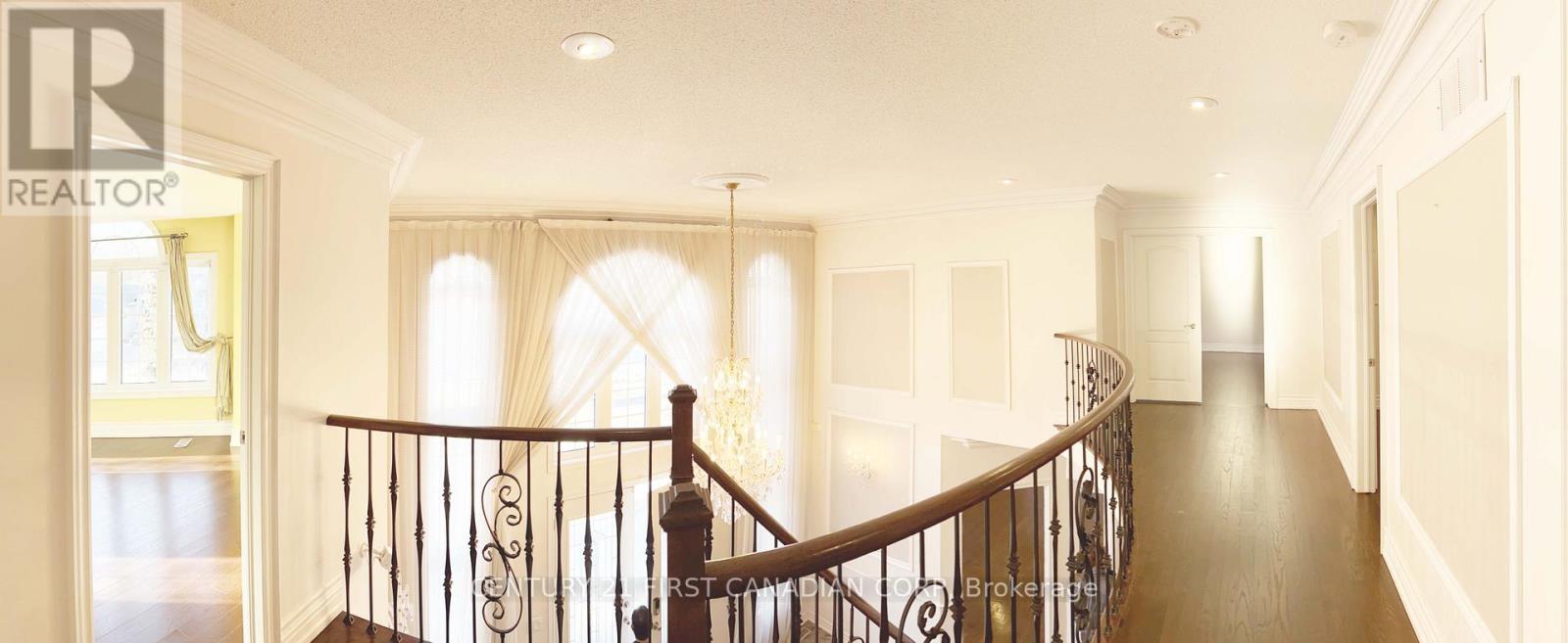 68 Chantilly Crescent, Richmond Hill, Ontario  L4C 0K1 - Photo 12 - N12746796