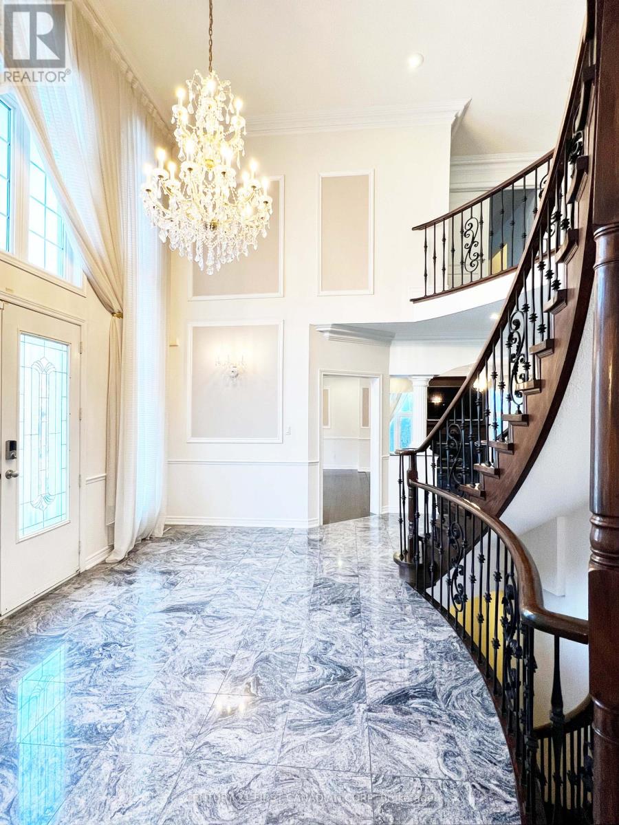 68 Chantilly Crescent, Richmond Hill, Ontario  L4C 0K1 - Photo 15 - N12746796