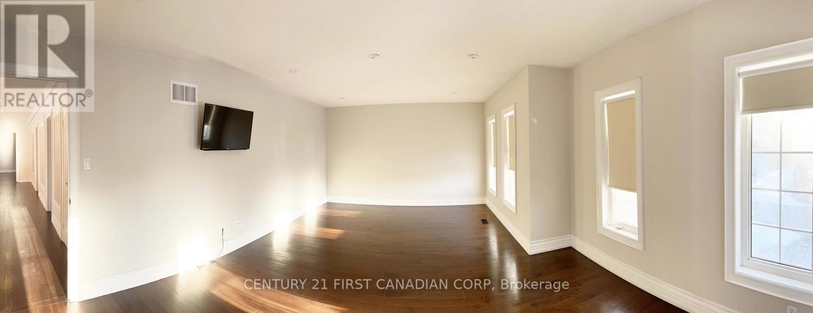 68 Chantilly Crescent, Richmond Hill, Ontario  L4C 0K1 - Photo 21 - N12746796