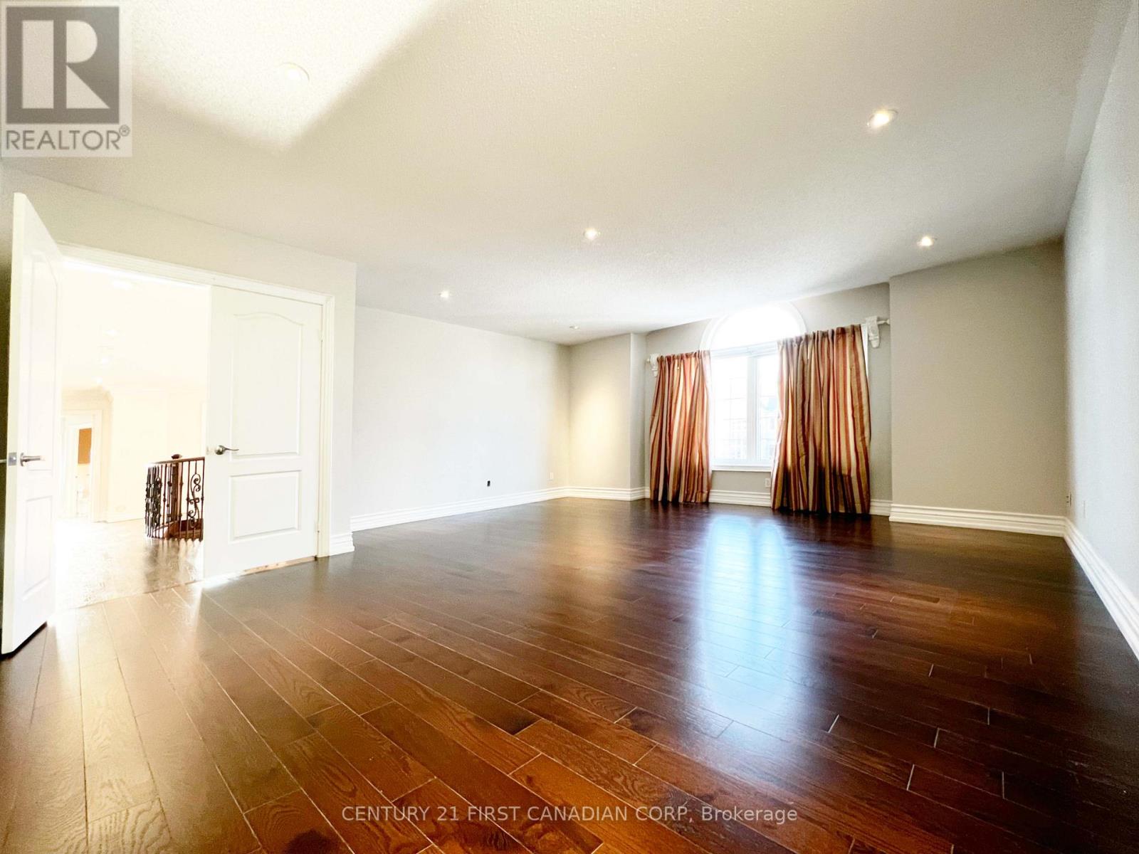 68 Chantilly Crescent, Richmond Hill, Ontario  L4C 0K1 - Photo 28 - N12746796