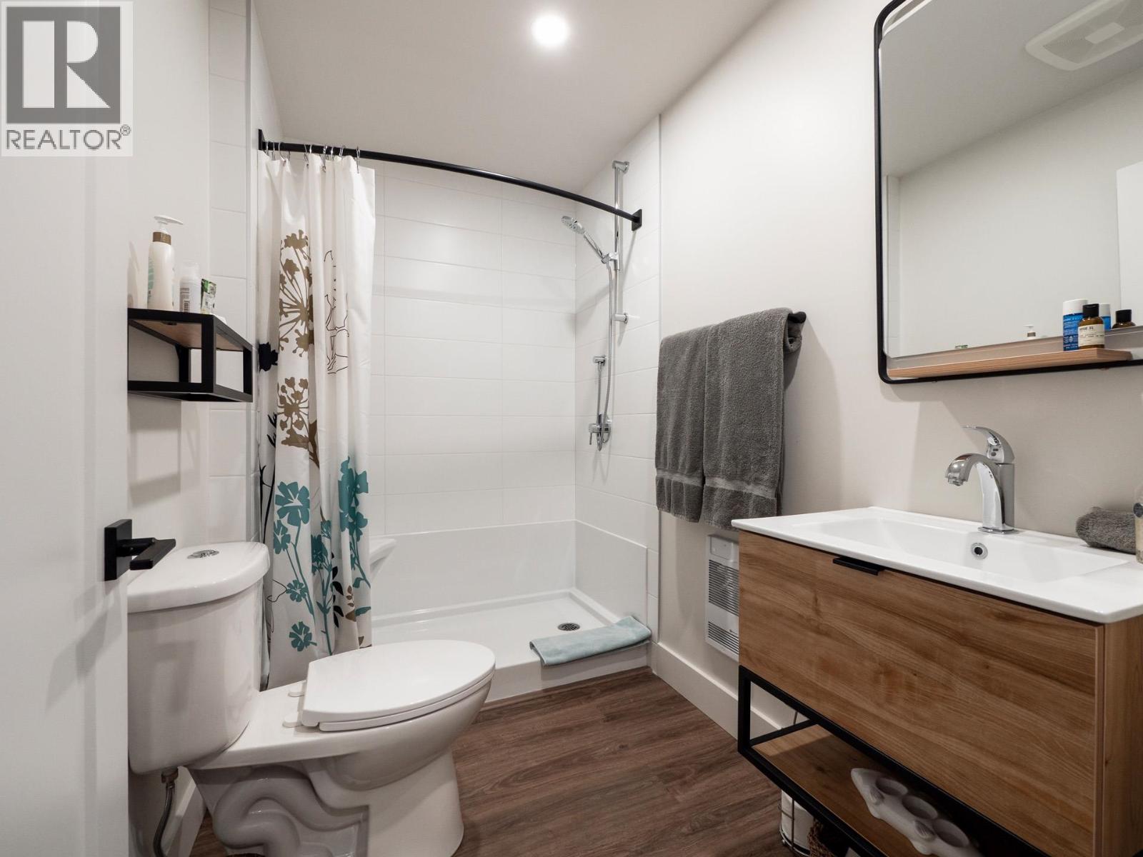 655 Dougall Road, Gibsons, British Columbia  V0N 1V8 - Photo 17 - R3085164