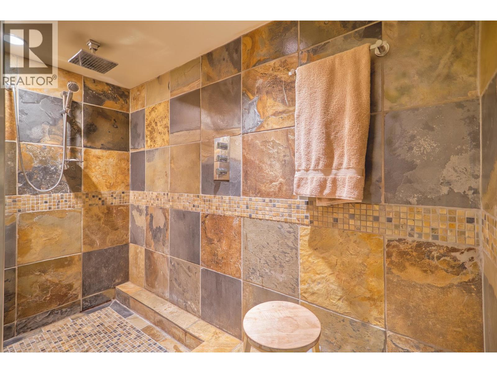 1531 Lockyer Road, Roberts Creek, British Columbia  V0N 2W1 - Photo 30 - R3085171