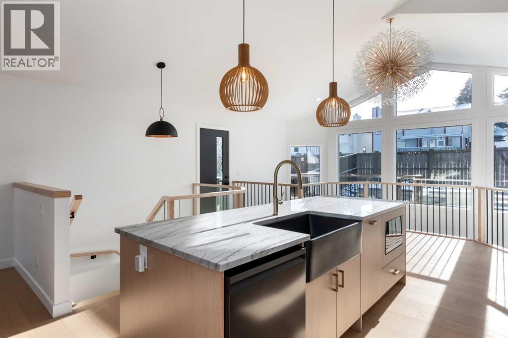 58 Edgevalley Close Nw, Calgary, Alberta  T3A 5E4 - Photo 4 - A2282185