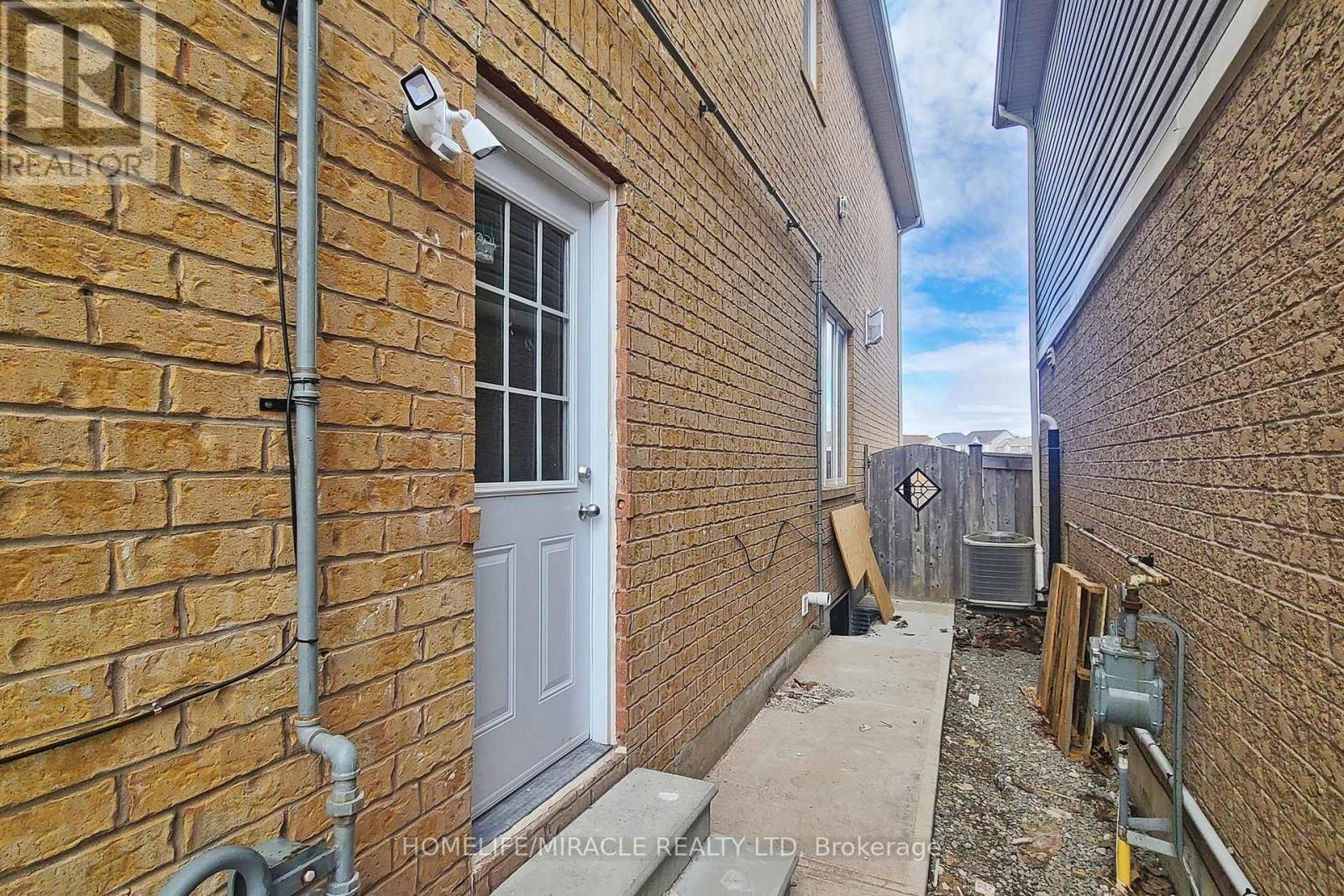 Bsmnt - 625 Symons Cross, Milton, Ontario  L9T 7S2 - Photo 4 - W12746784