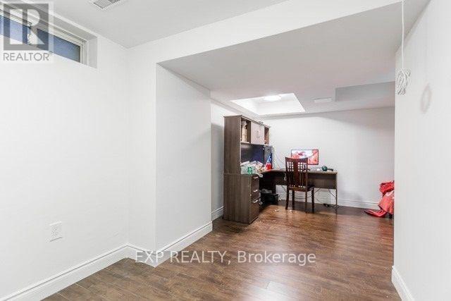 81 - 833 Scollard Court, Mississauga, Ontario  L5V 2B4 - Photo 12 - W12746794