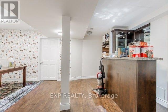 81 - 833 Scollard Court, Mississauga, Ontario  L5V 2B4 - Photo 17 - W12746794