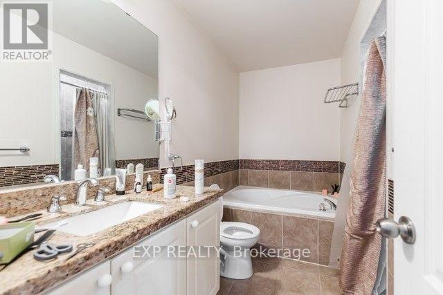 81 - 833 Scollard Court, Mississauga, Ontario  L5V 2B4 - Photo 21 - W12746794