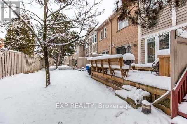 81 - 833 Scollard Court, Mississauga, Ontario  L5V 2B4 - Photo 7 - W12746794