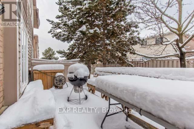 81 - 833 Scollard Court, Mississauga, Ontario  L5V 2B4 - Photo 8 - W12746794