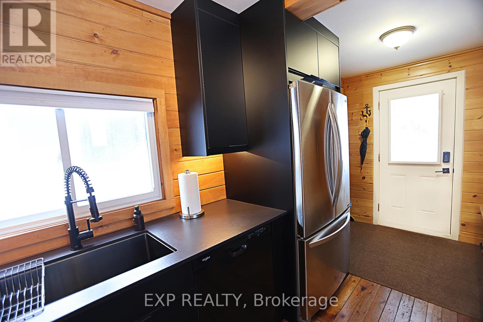 1355 Bellwood Acres Road, Lake Of Bays, Ontario  P0B 1A0 - Photo 12 - X12746786