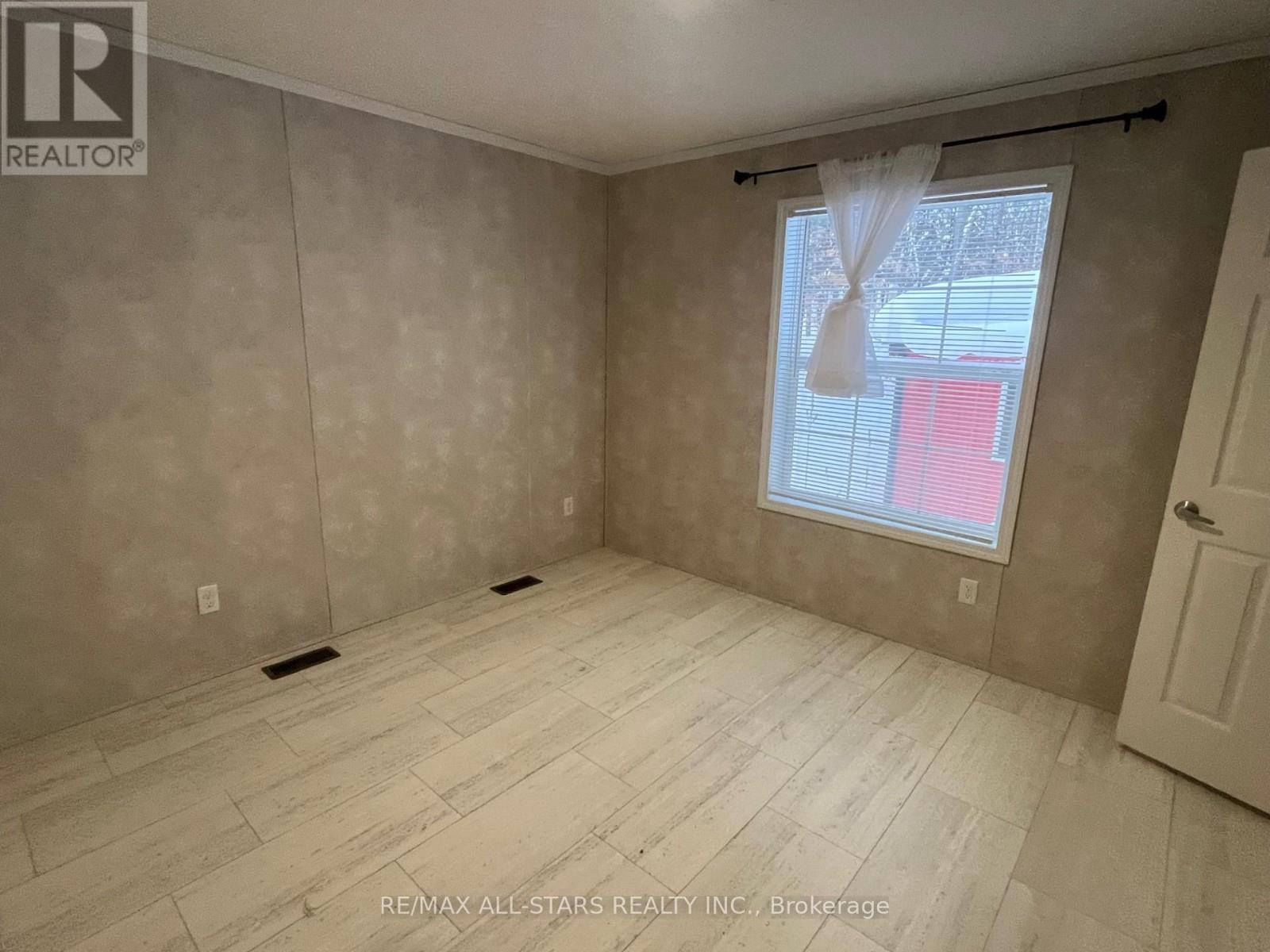 2406 South Portage Road, Huntsville, Ontario  P1H 2J3 - Photo 16 - X12746832