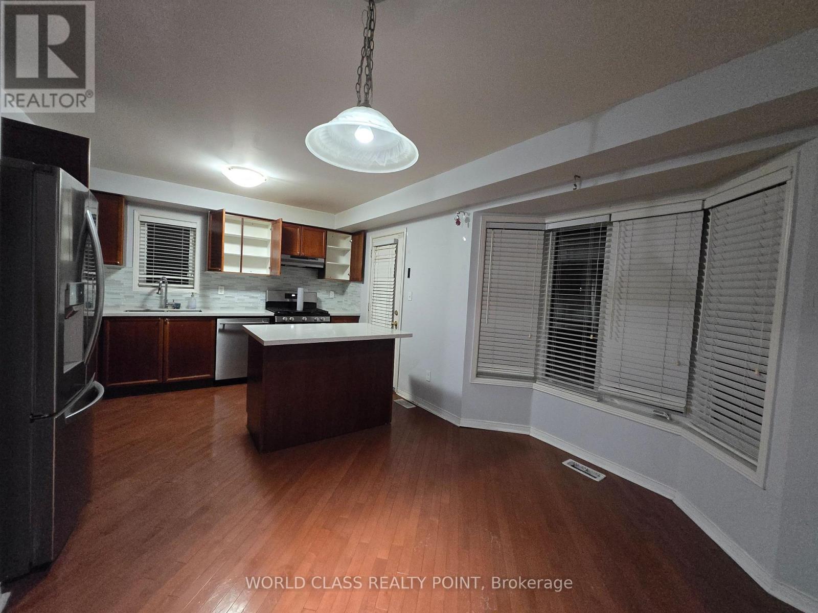 33 Rushbrooke Way, Ajax, Ontario  L1Z 2C4 - Photo 3 - E12643682