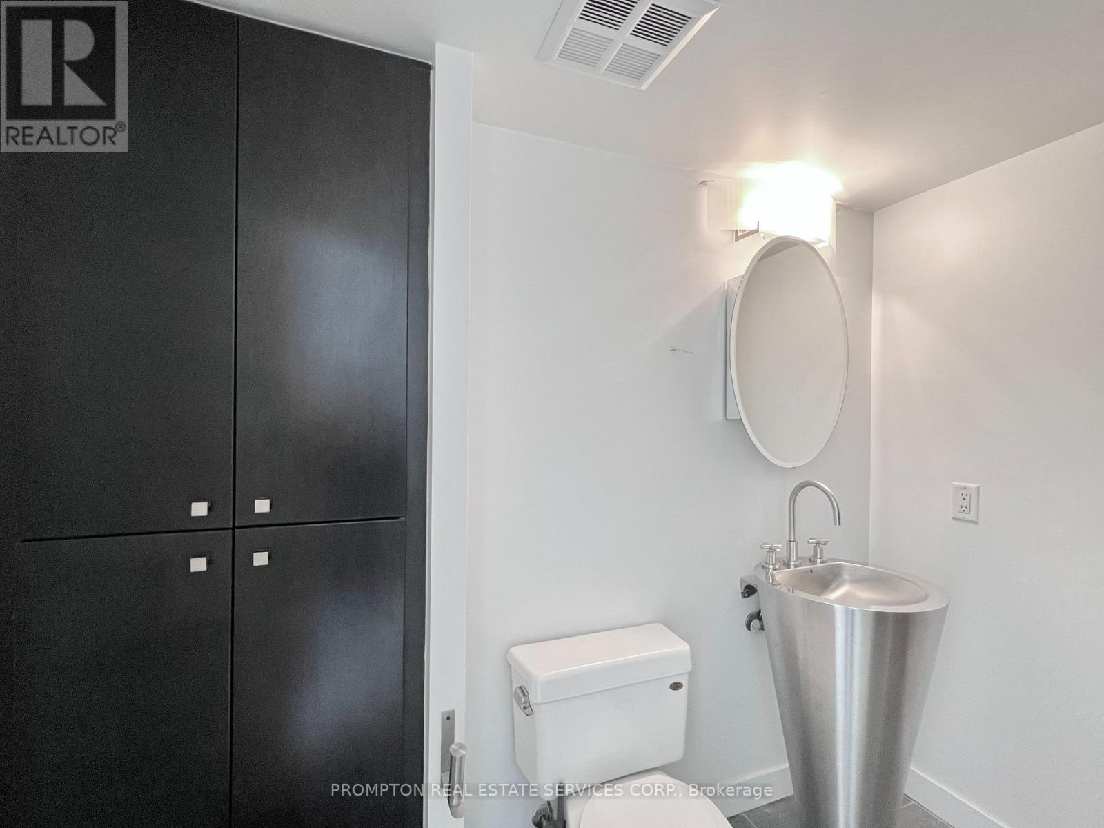 2715 - 11 Brunel Court, Toronto, Ontario  M5V 3Y3 - Photo 23 - C12746814