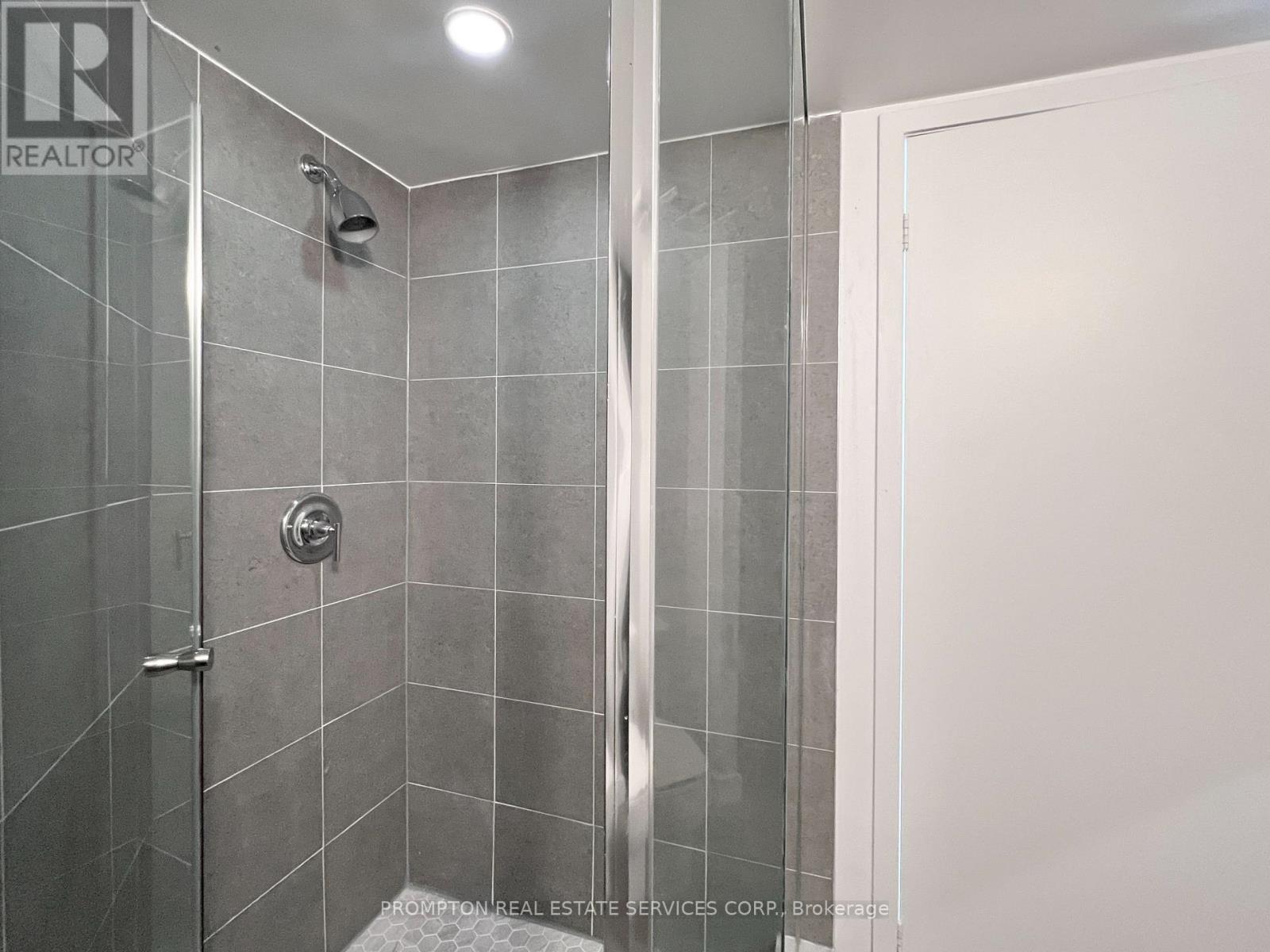 2715 - 11 Brunel Court, Toronto, Ontario  M5V 3Y3 - Photo 24 - C12746814