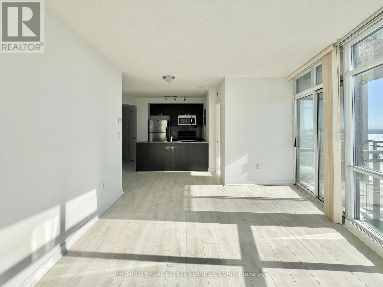 2715 - 11 Brunel Court, Toronto, Ontario  M5V 3Y3 - Photo 4 - C12746814