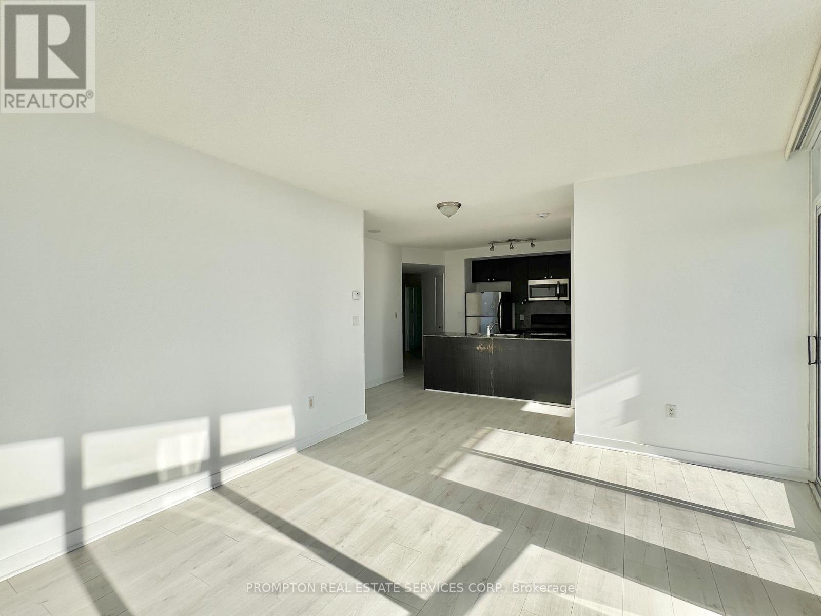 2715 - 11 Brunel Court, Toronto, Ontario  M5V 3Y3 - Photo 5 - C12746814