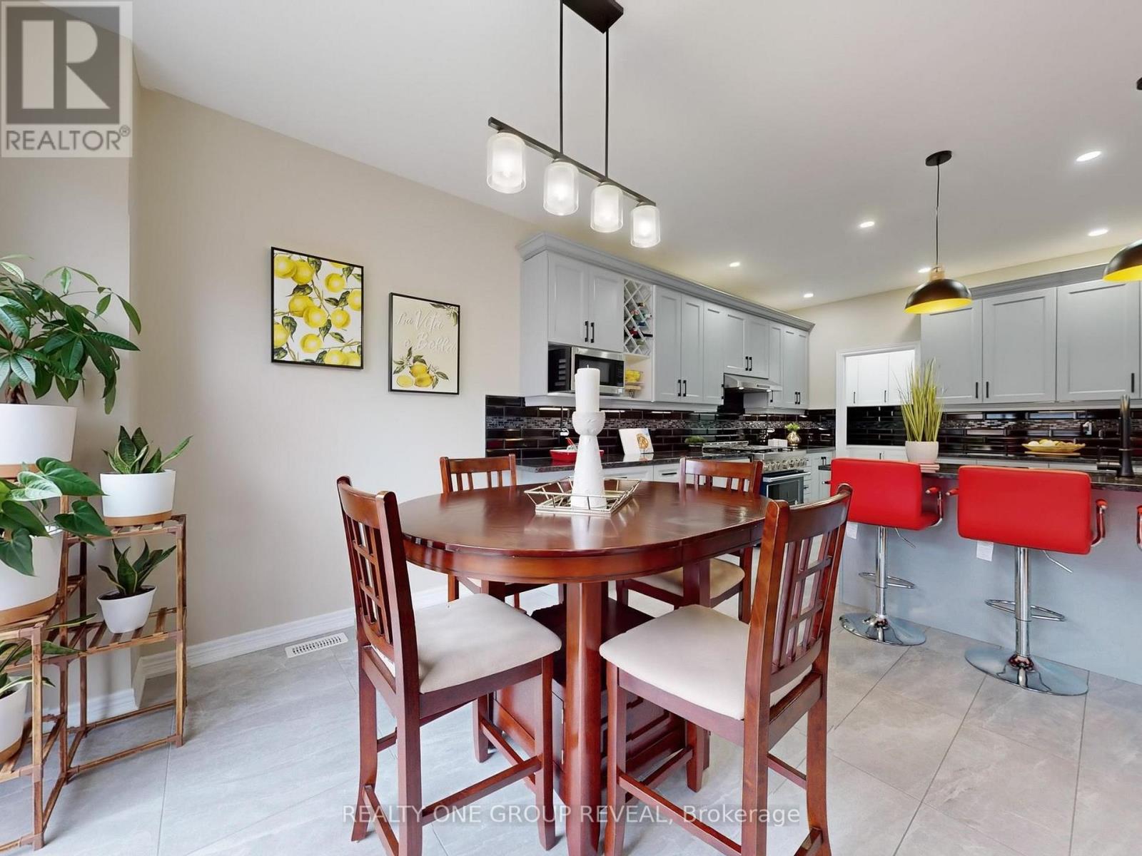 58 Busato Drive, Whitchurch-Stouffville, Ontario  L4A 4V4 - Photo 10 - N12746808