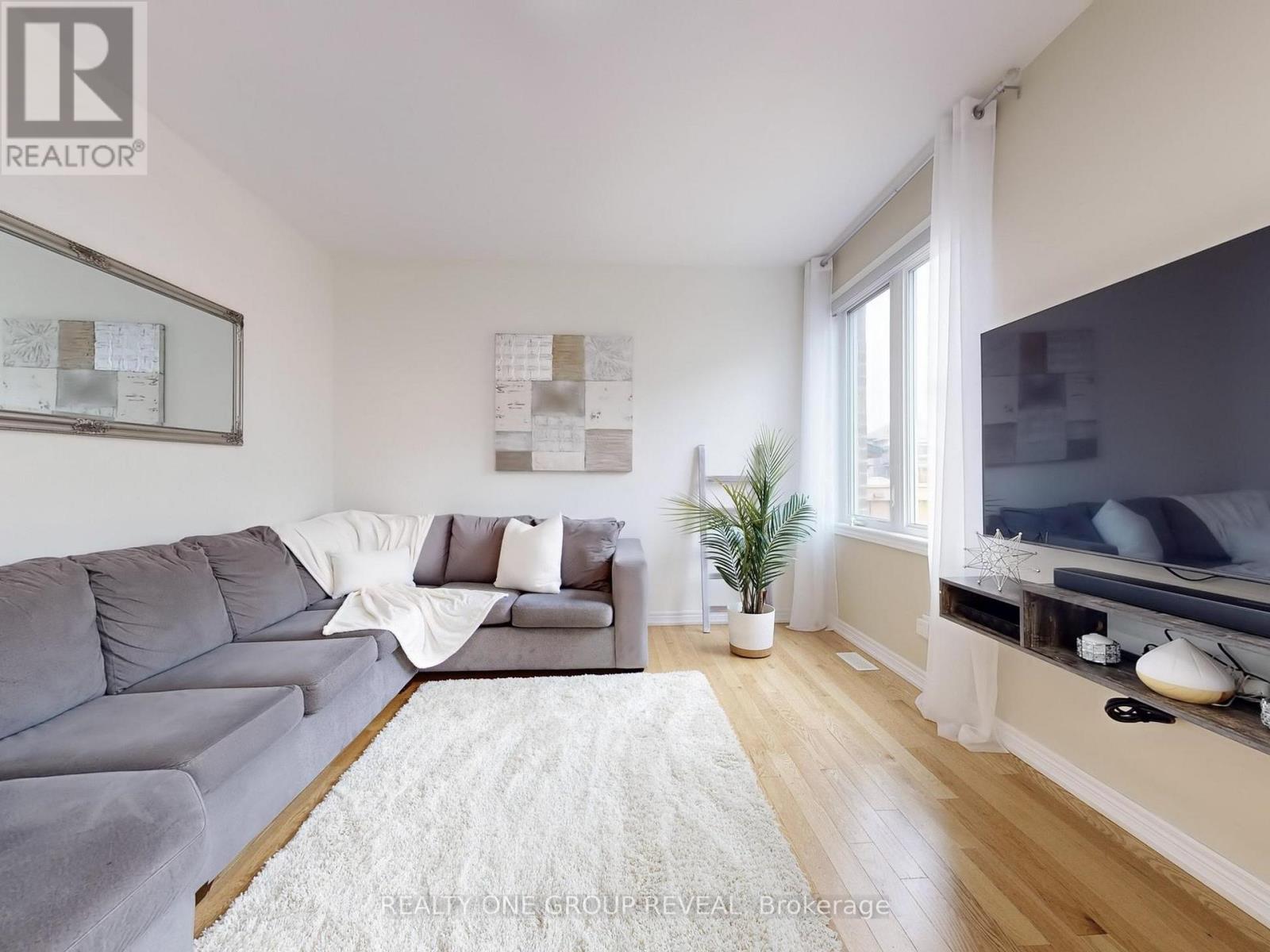 58 Busato Drive, Whitchurch-Stouffville, Ontario  L4A 4V4 - Photo 8 - N12746808