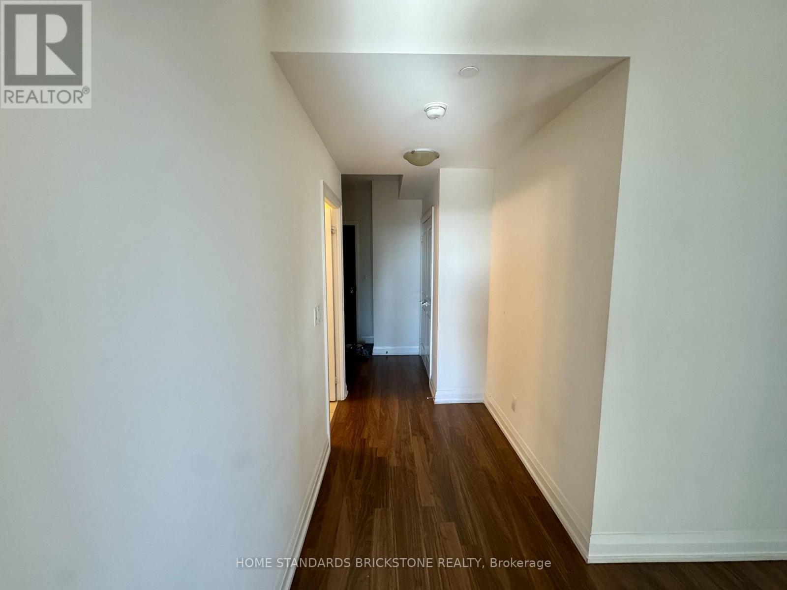 2201 - 7171 Yonge Street, Markham, Ontario  L3T 0C5 - Photo 2 - N12746830