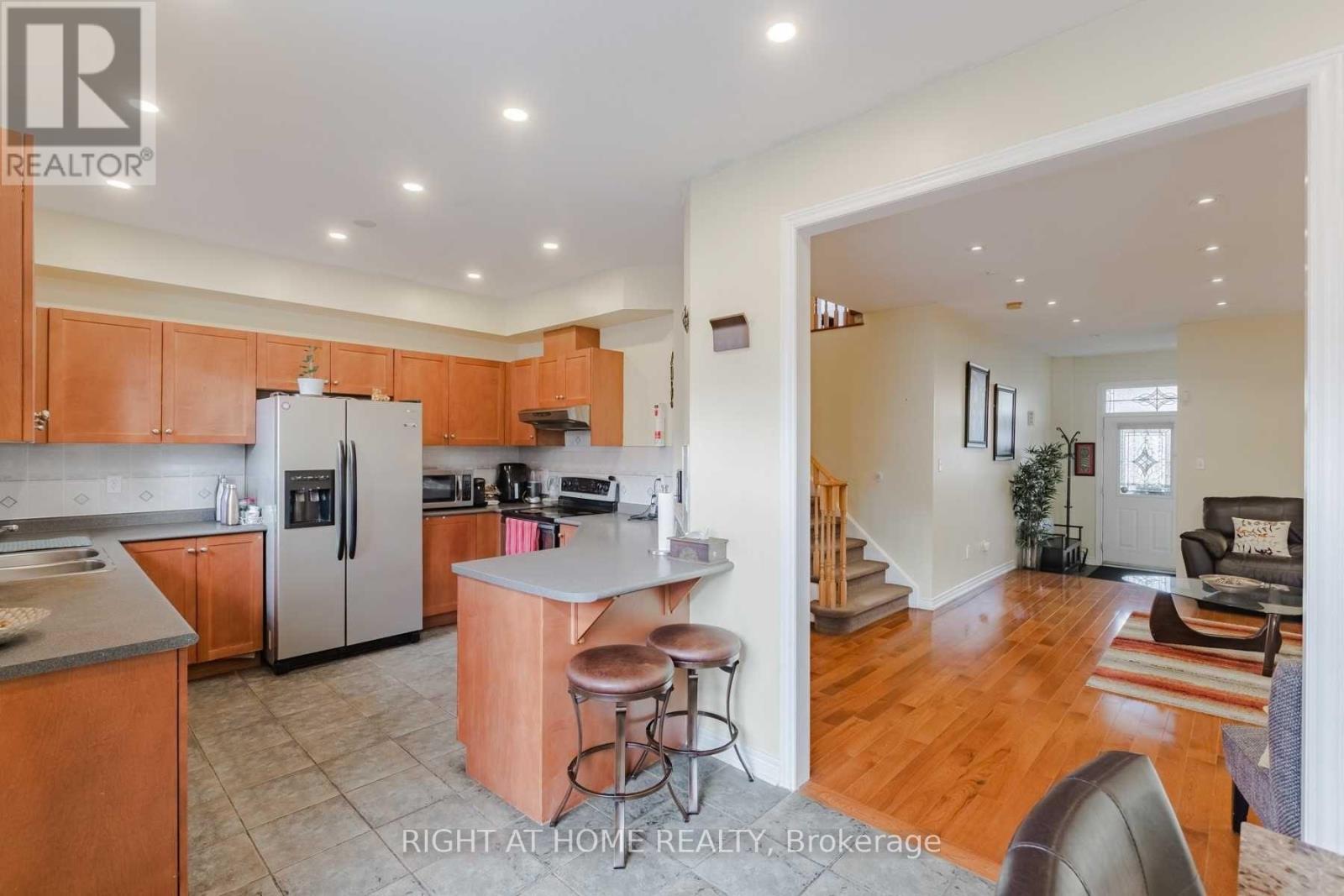 4808 Yorkshire Avenue, Mississauga, Ontario  L4Z 4H3 - Photo 10 - W12746820