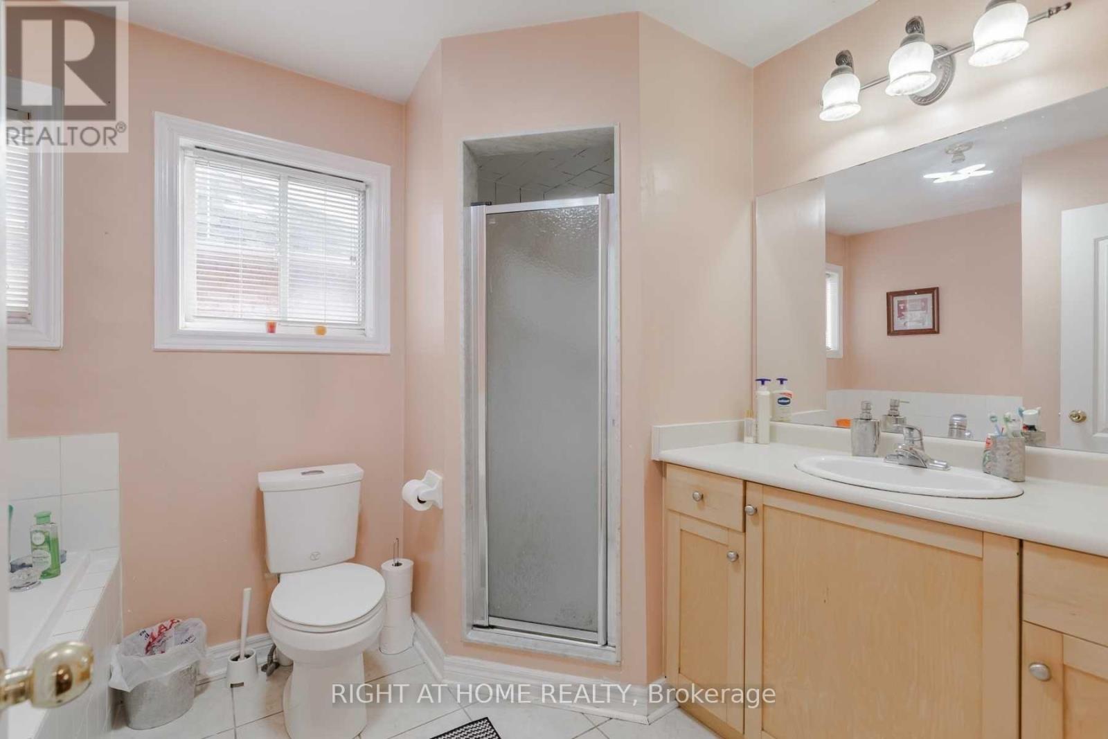 4808 Yorkshire Avenue, Mississauga, Ontario  L4Z 4H3 - Photo 24 - W12746820