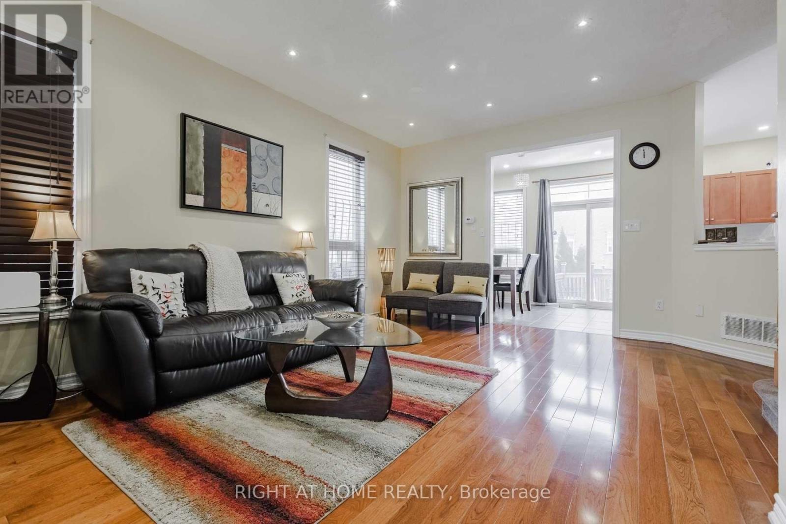 4808 Yorkshire Avenue, Mississauga, Ontario  L4Z 4H3 - Photo 4 - W12746820