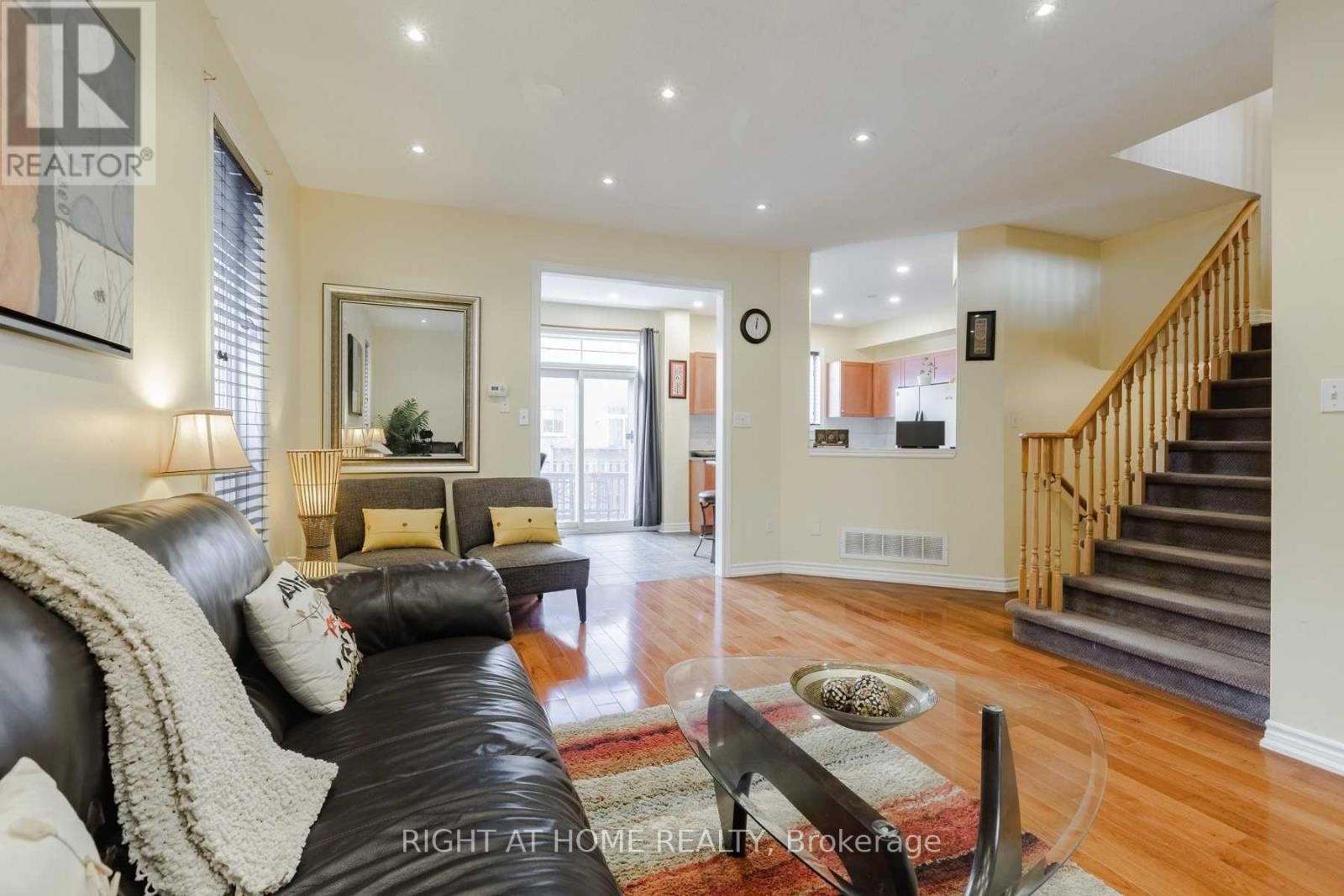 4808 Yorkshire Avenue, Mississauga, Ontario  L4Z 4H3 - Photo 7 - W12746820