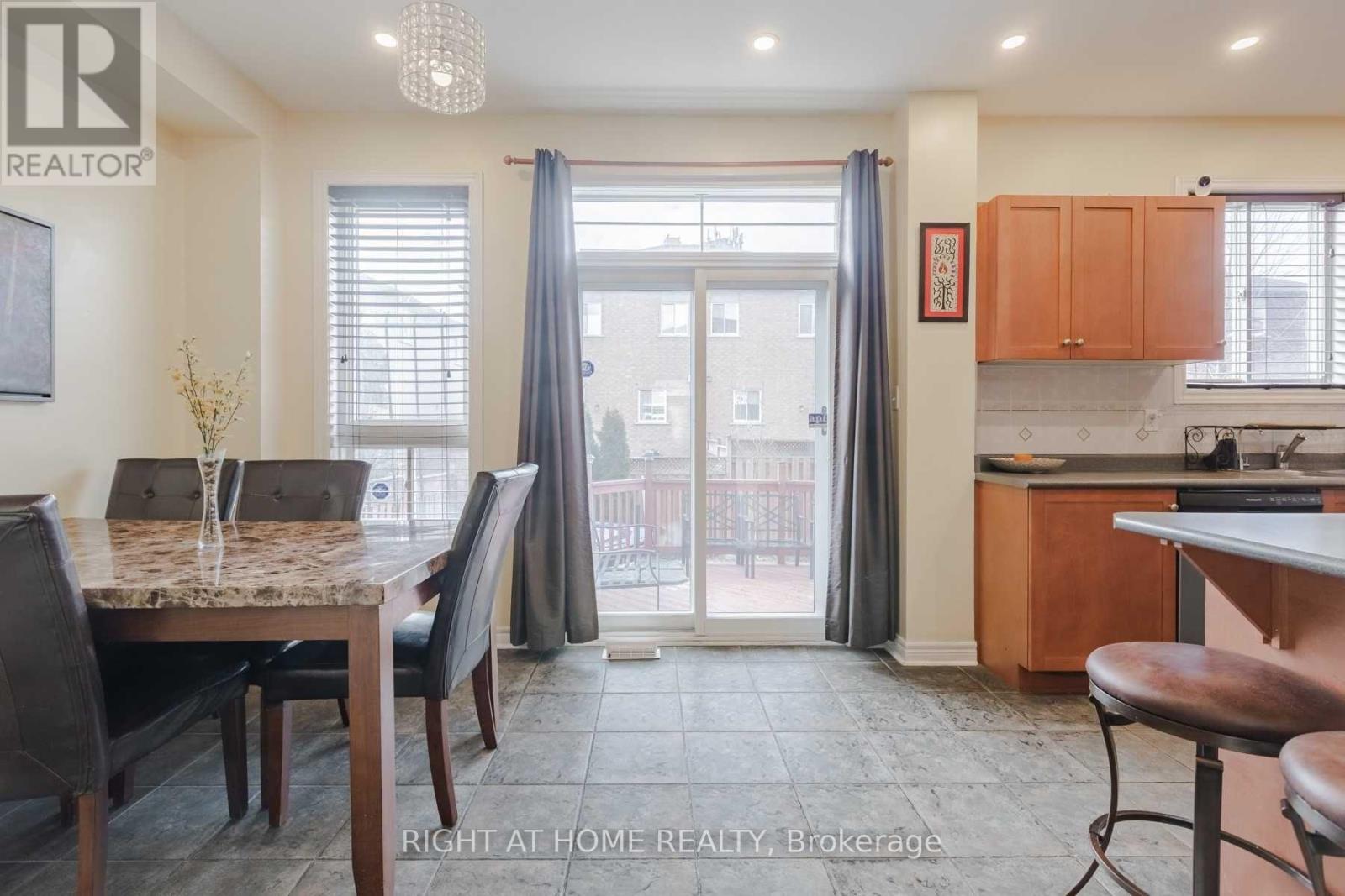 4808 Yorkshire Avenue, Mississauga, Ontario  L4Z 4H3 - Photo 8 - W12746820