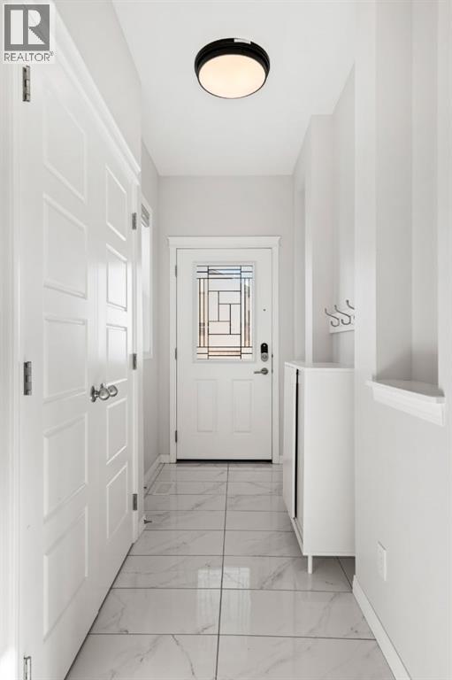 3 Hillcrest Close E, Airdrie, Alberta  T4B 4T9 - Photo 6 - A2274350