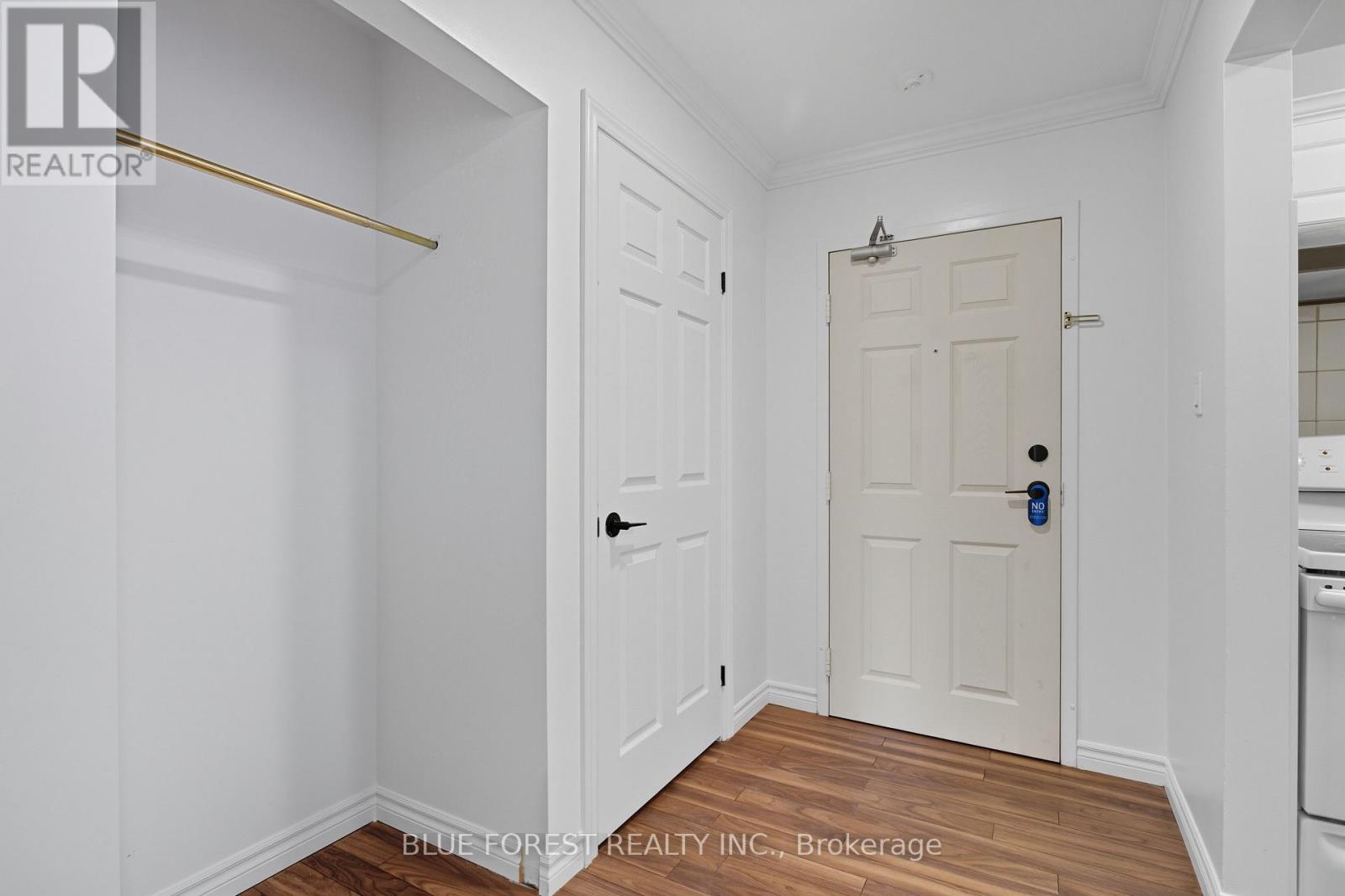 308 - 731 Deveron Crescent, London South, Ontario  N5Z 4X6 - Photo 3 - X12746856