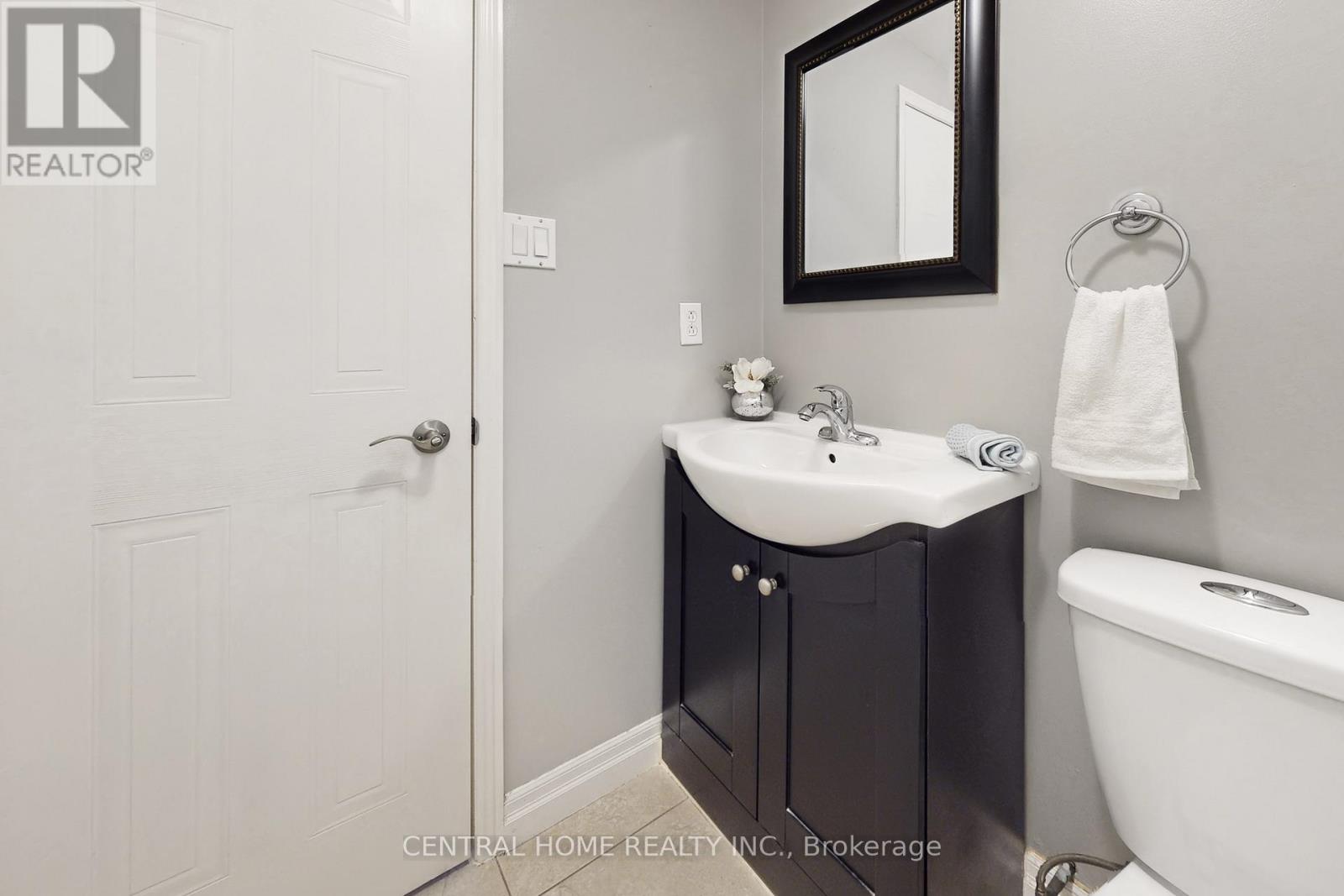 30 Moffat Crescent E, Aurora, Ontario  L4G 4Z8 - Photo 23 - N12659972