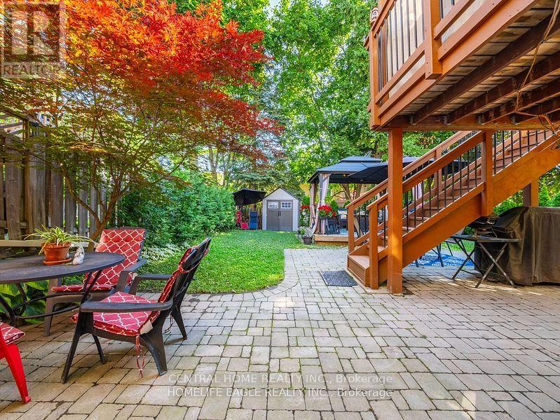 30 Moffat Crescent E, Aurora, Ontario  L4G 4Z8 - Photo 3 - N12659972