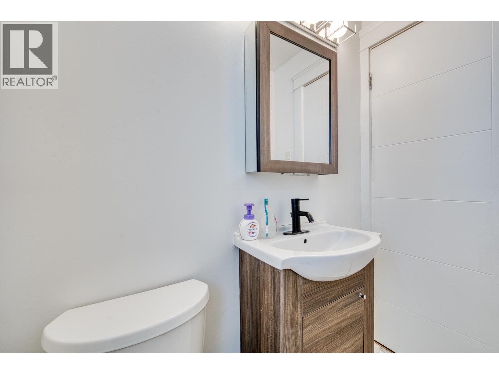 Listing Picture 21 of 32 : 4377 W 12TH AVENUE, Vancouver / 溫哥華 - 魯藝地產 Yvonne Lu Group - MLS Medallion Club Member